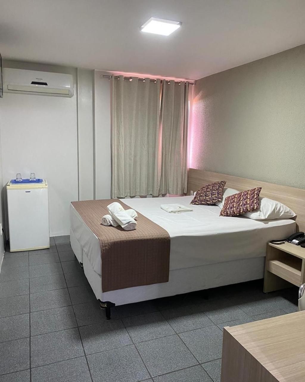 Large Double or Twin Room