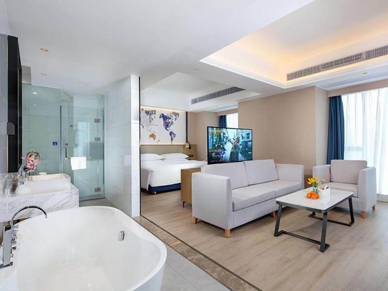 Honorable Suite with View