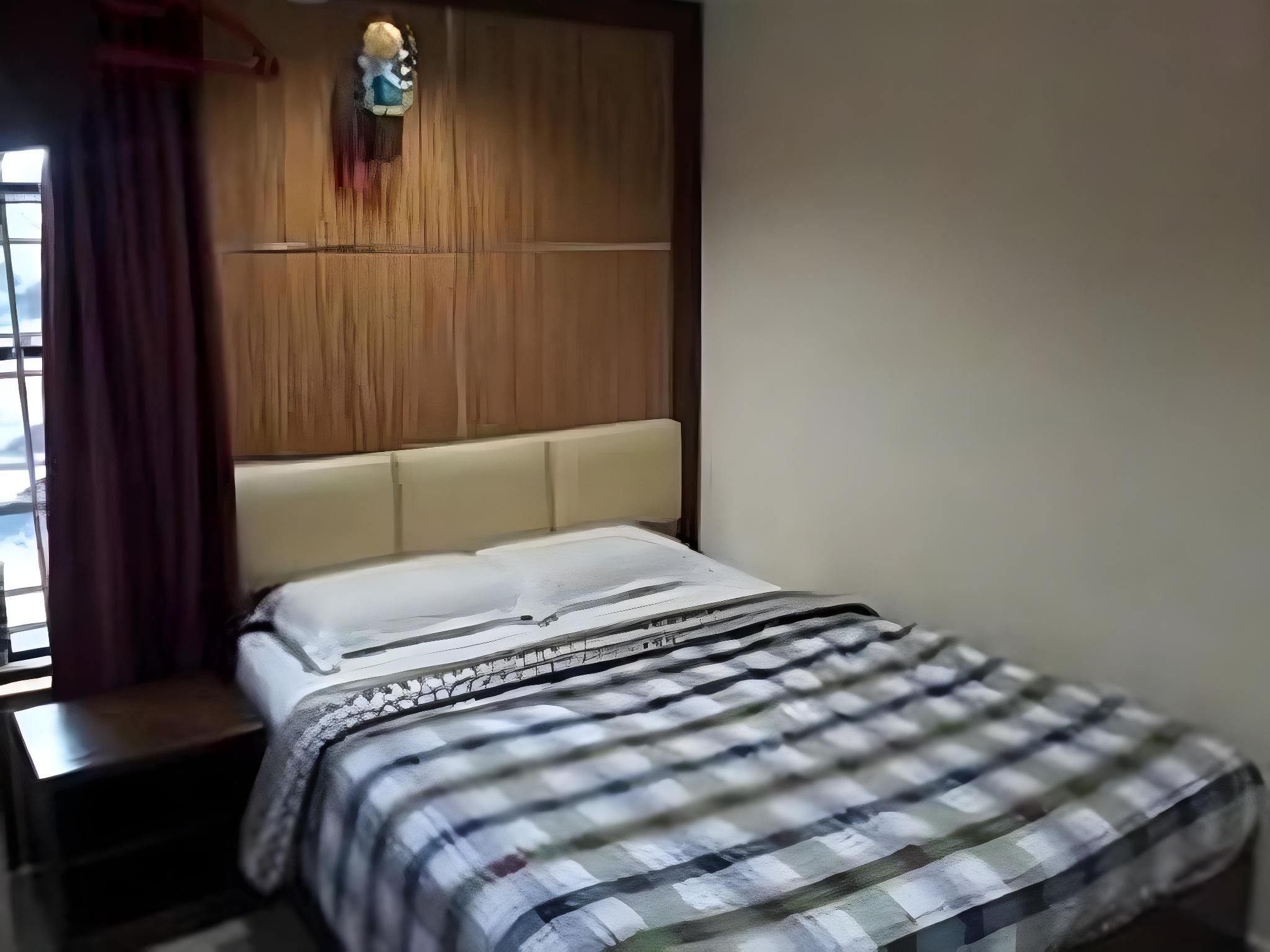 Admiral Hotel Deluxe Queen 2