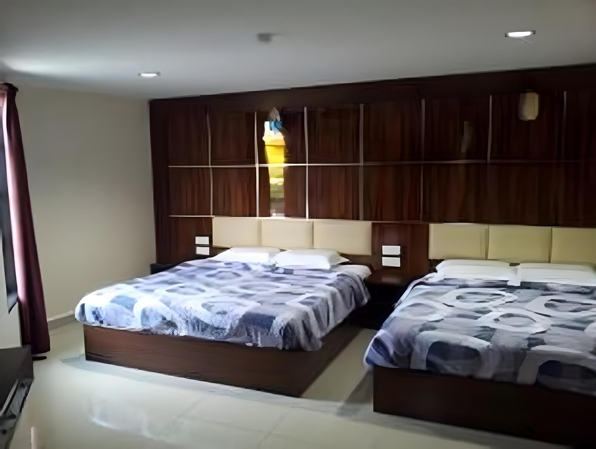 Special Deluxe Family