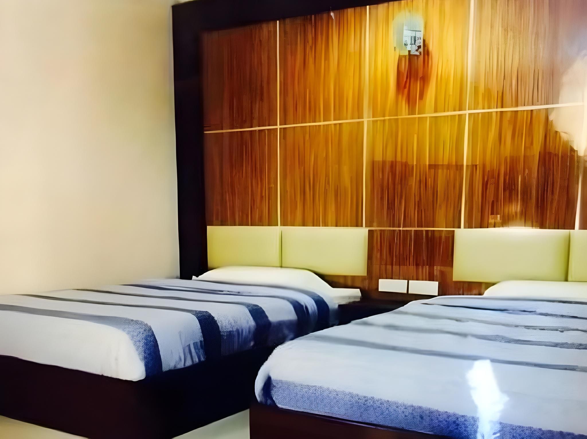 Admiral Hotel Deluxe Twin