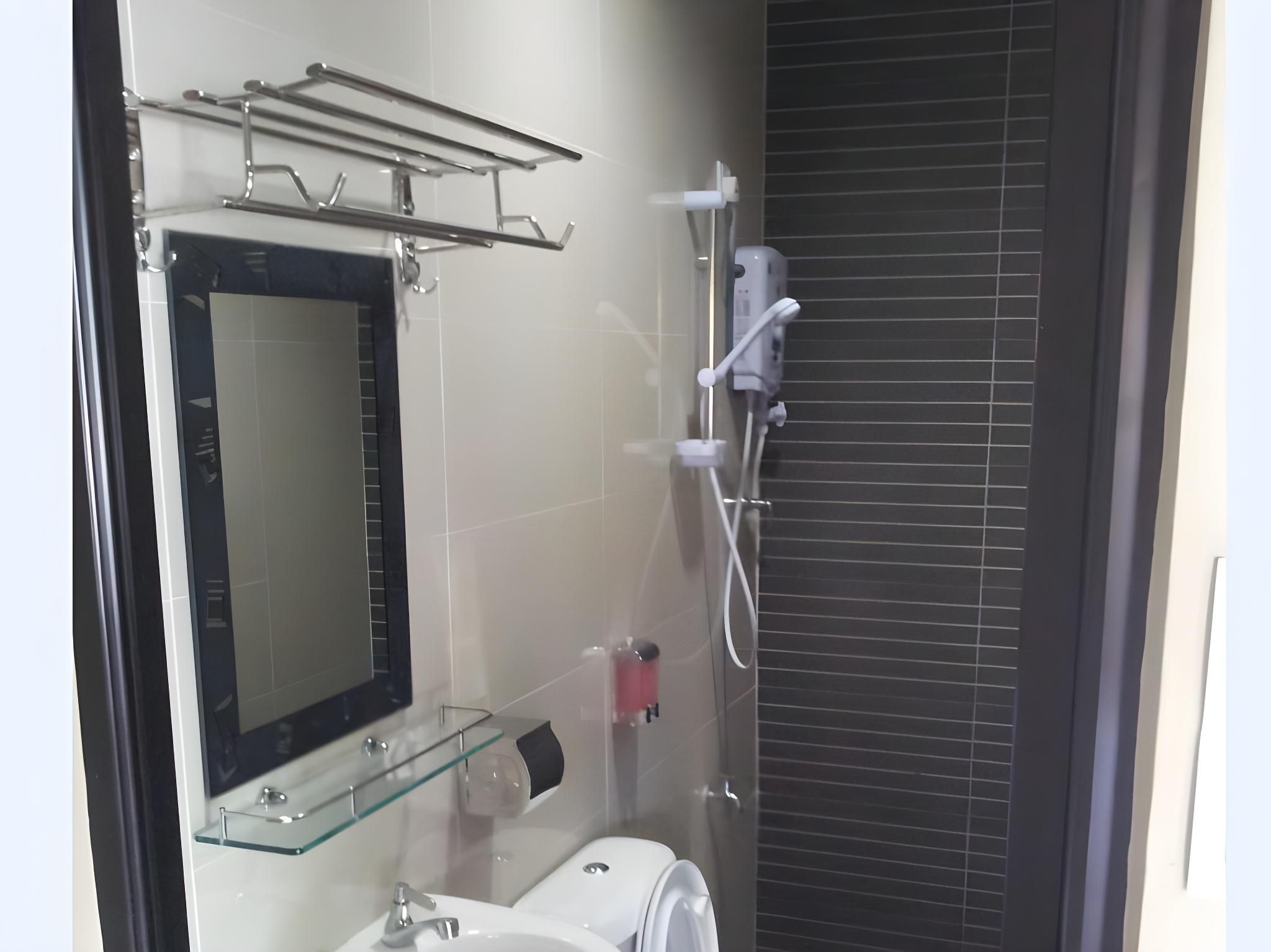 Admiral Hotel Deluxe Twin 2