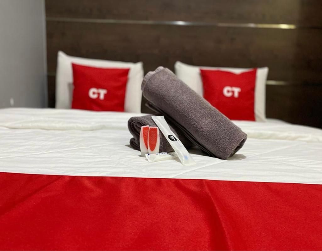 CT Hotel Standard Triple - 1 Double Bed and 1 Single Bed, Non-Smoking 2