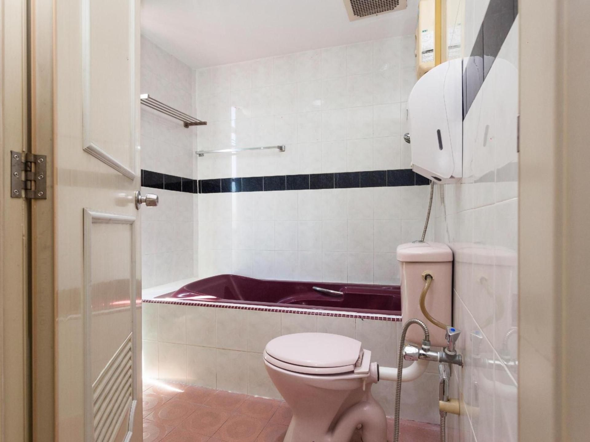 Hotel O T P Hotel Superior Suite