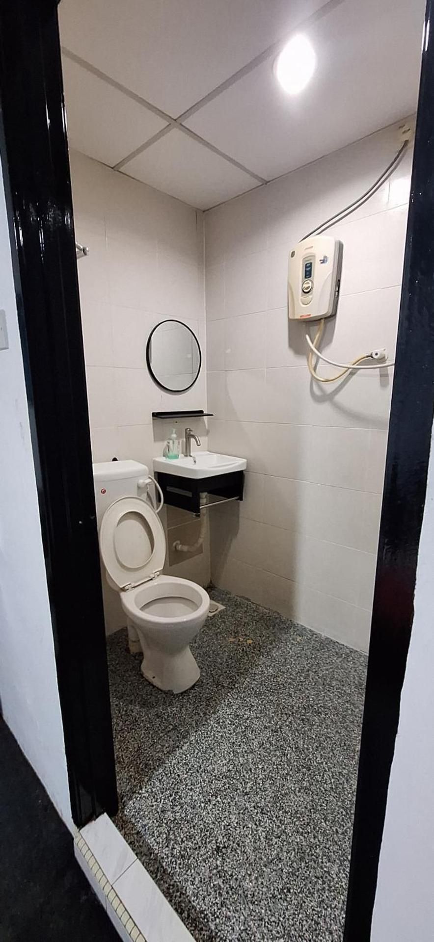 CAPTAIN HOTEL CAFE & BISTRO Deluxe Twin Room 3