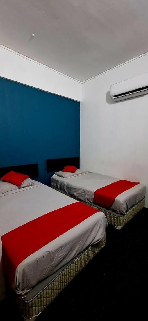 CAPTAIN HOTEL CAFE & BISTRO Deluxe Twin Room 2