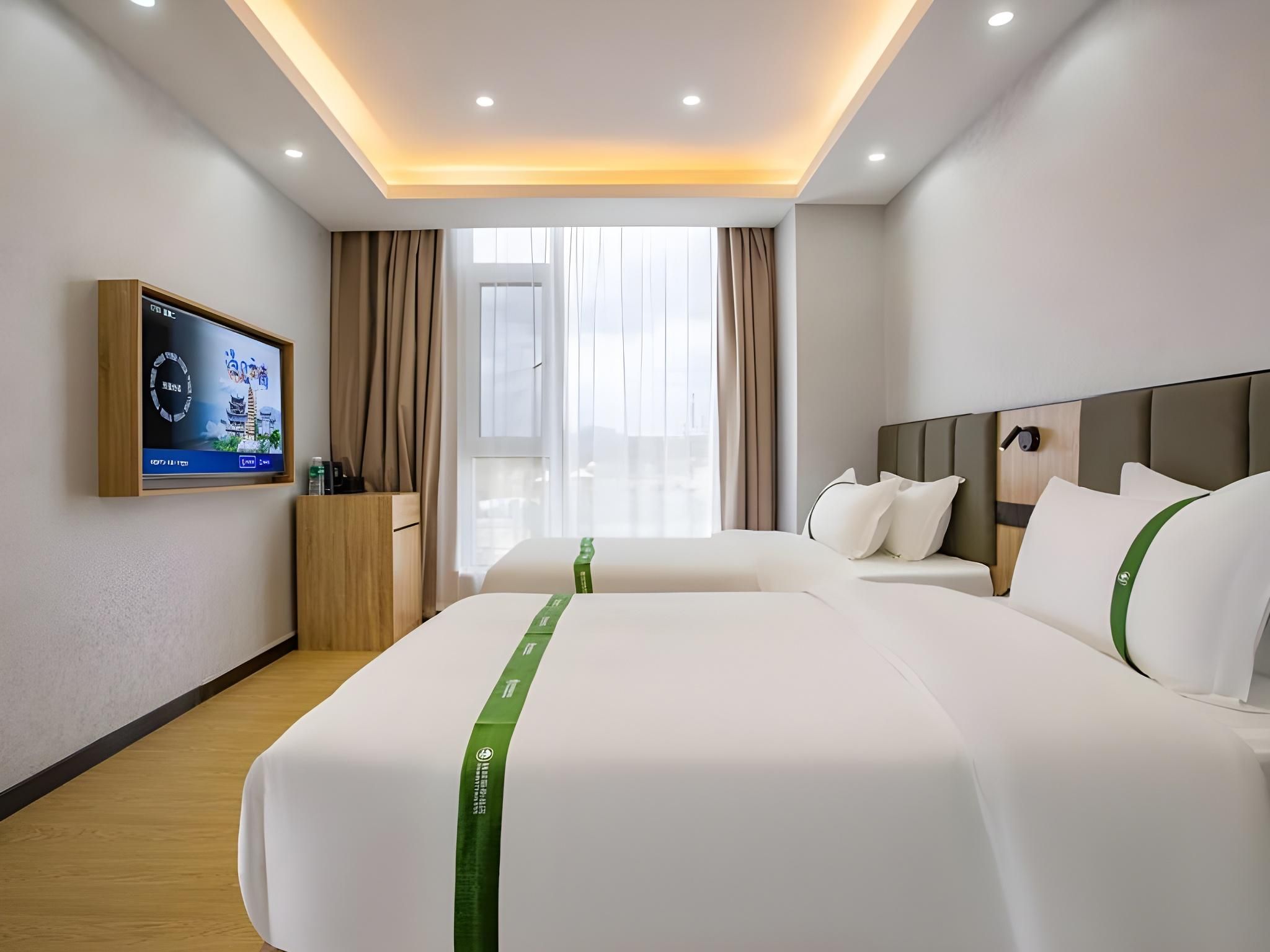 GTI - Guest Room, Chess