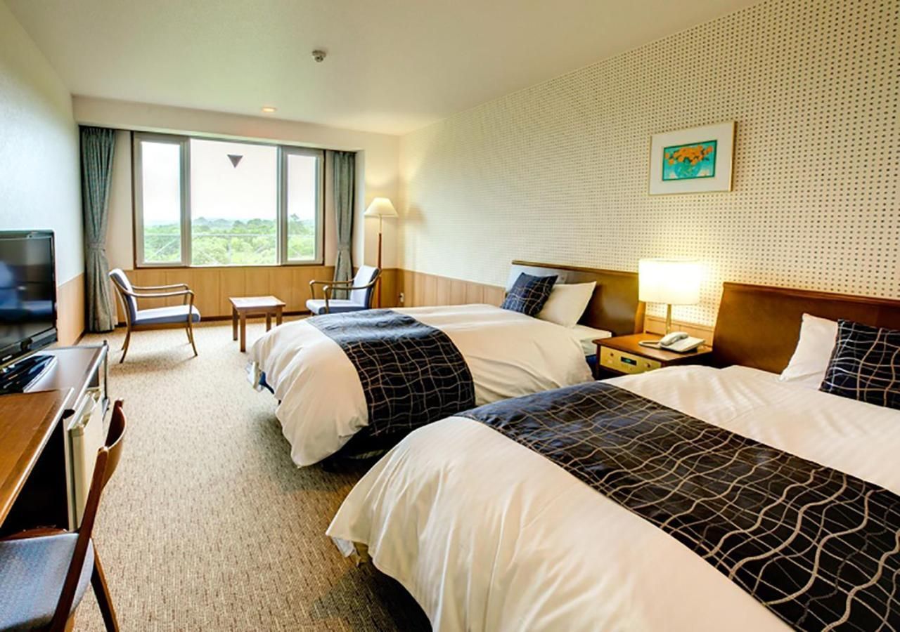 Twin Room with Bathroom - Non-Smoking
