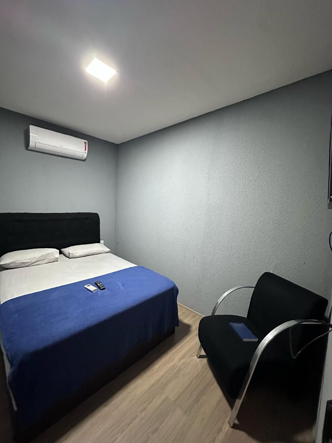 Room for 2 People