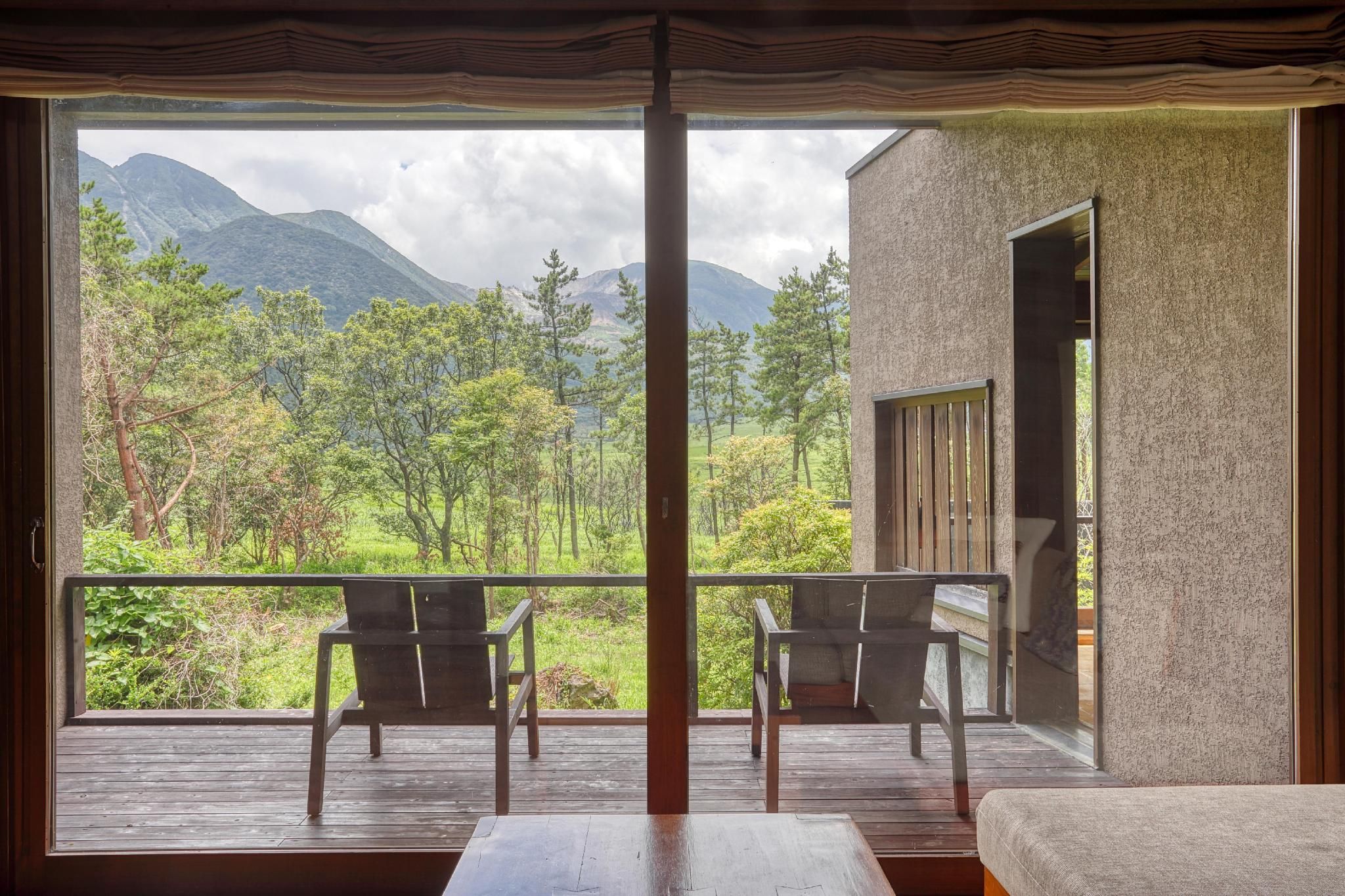 Superior,Japanese-Western style room,Mountain view -Non-smoking(akane or byakugun With exclusive hot spring)
