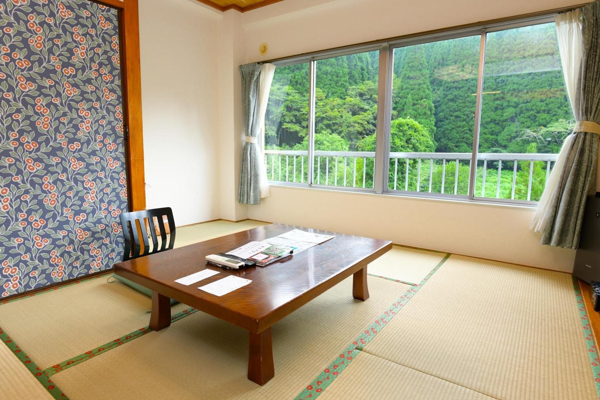 Japanese-Style Room