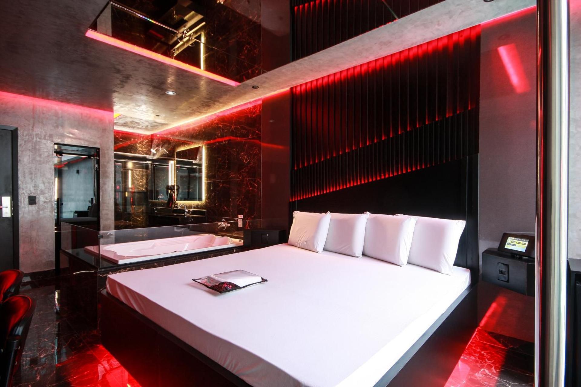 Junior Suite With Private Pool