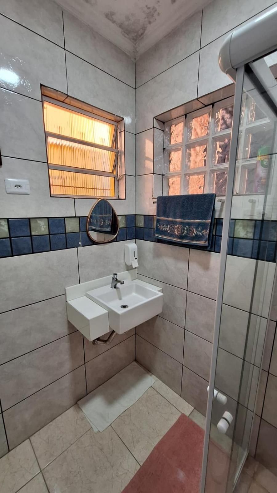 Economy Quadruple Room with Shared Bathroom