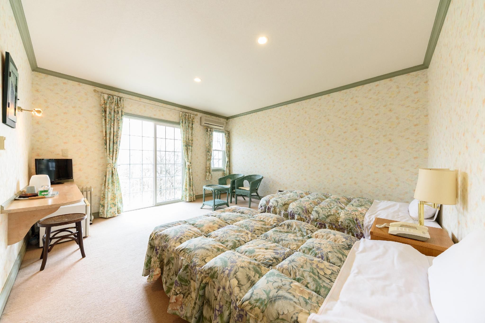 Annex Twin Room with Extra Bed - Non-Smoking