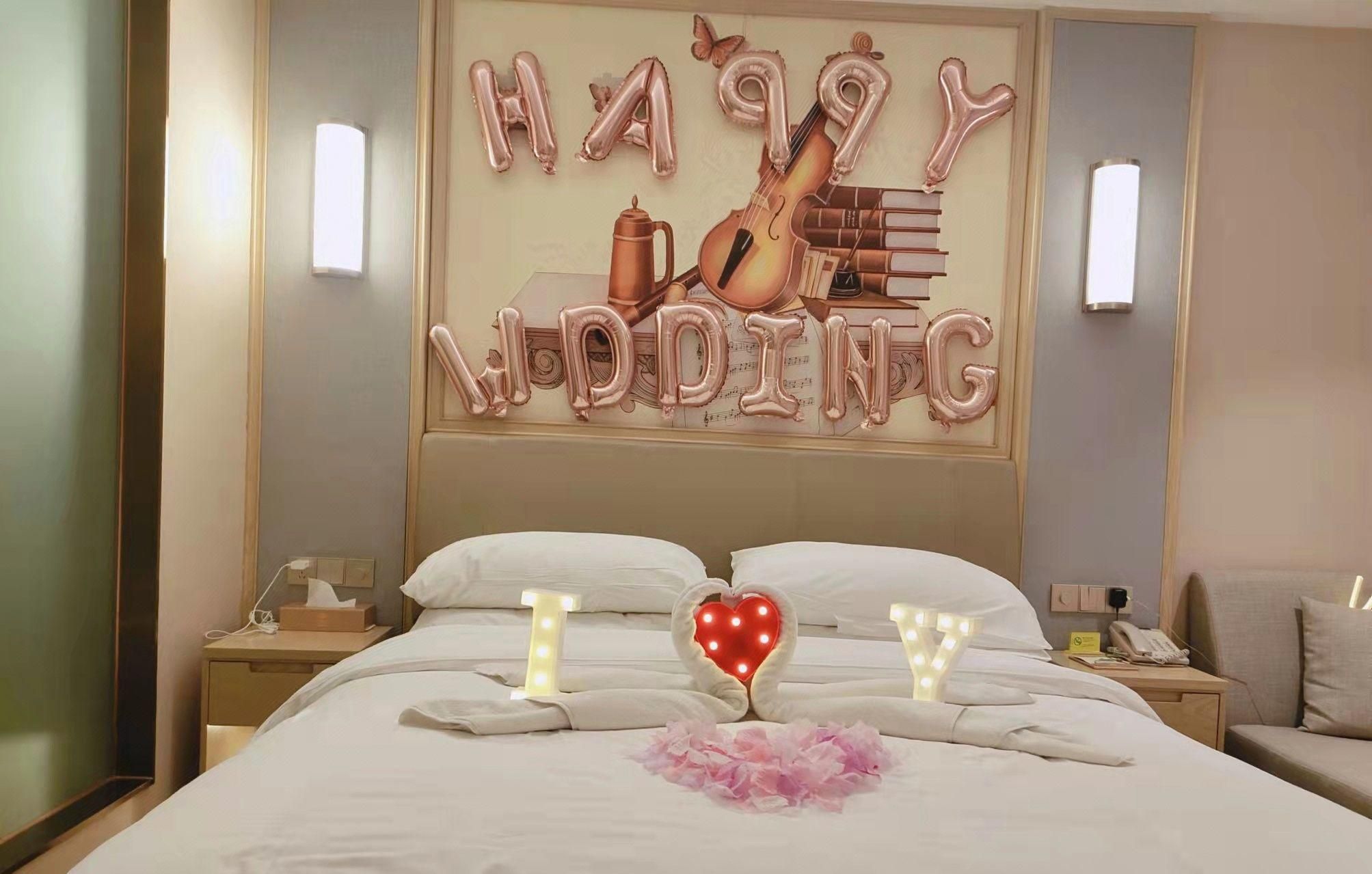 Vienna - Romance Themed Bed Room