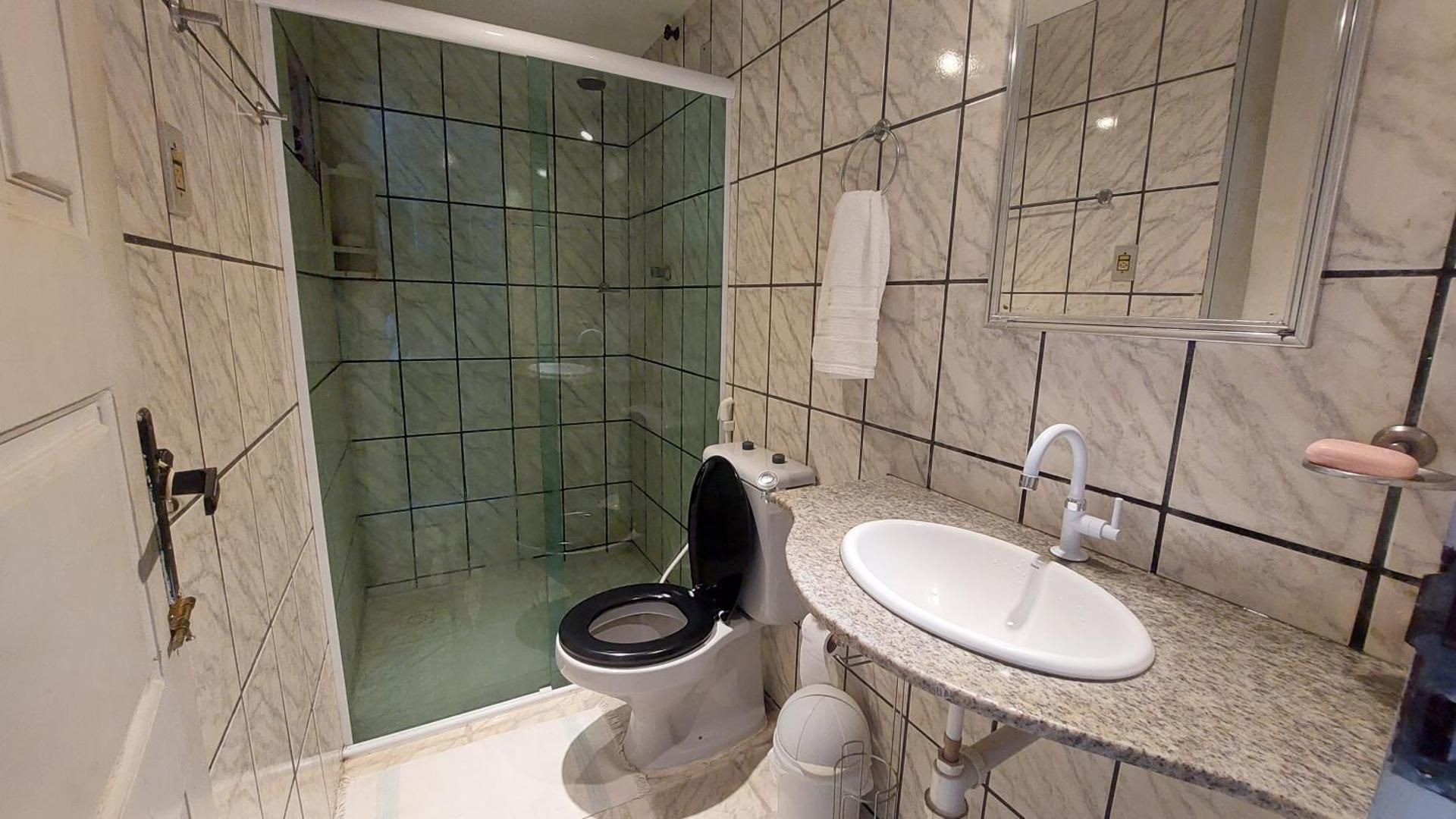 Basic Triple Room with Shared Bathroom
