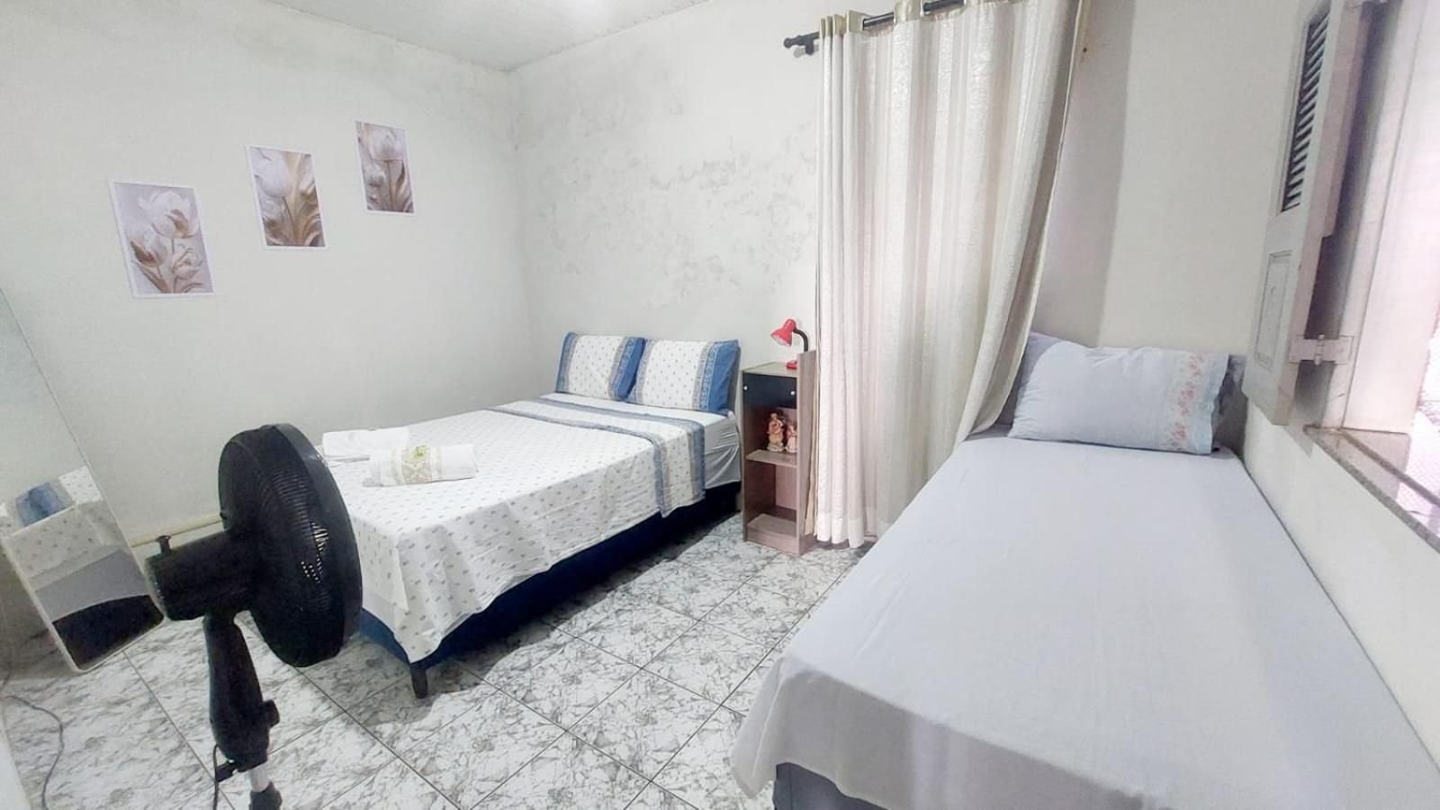 Basic Triple Room with Shared Bathroom