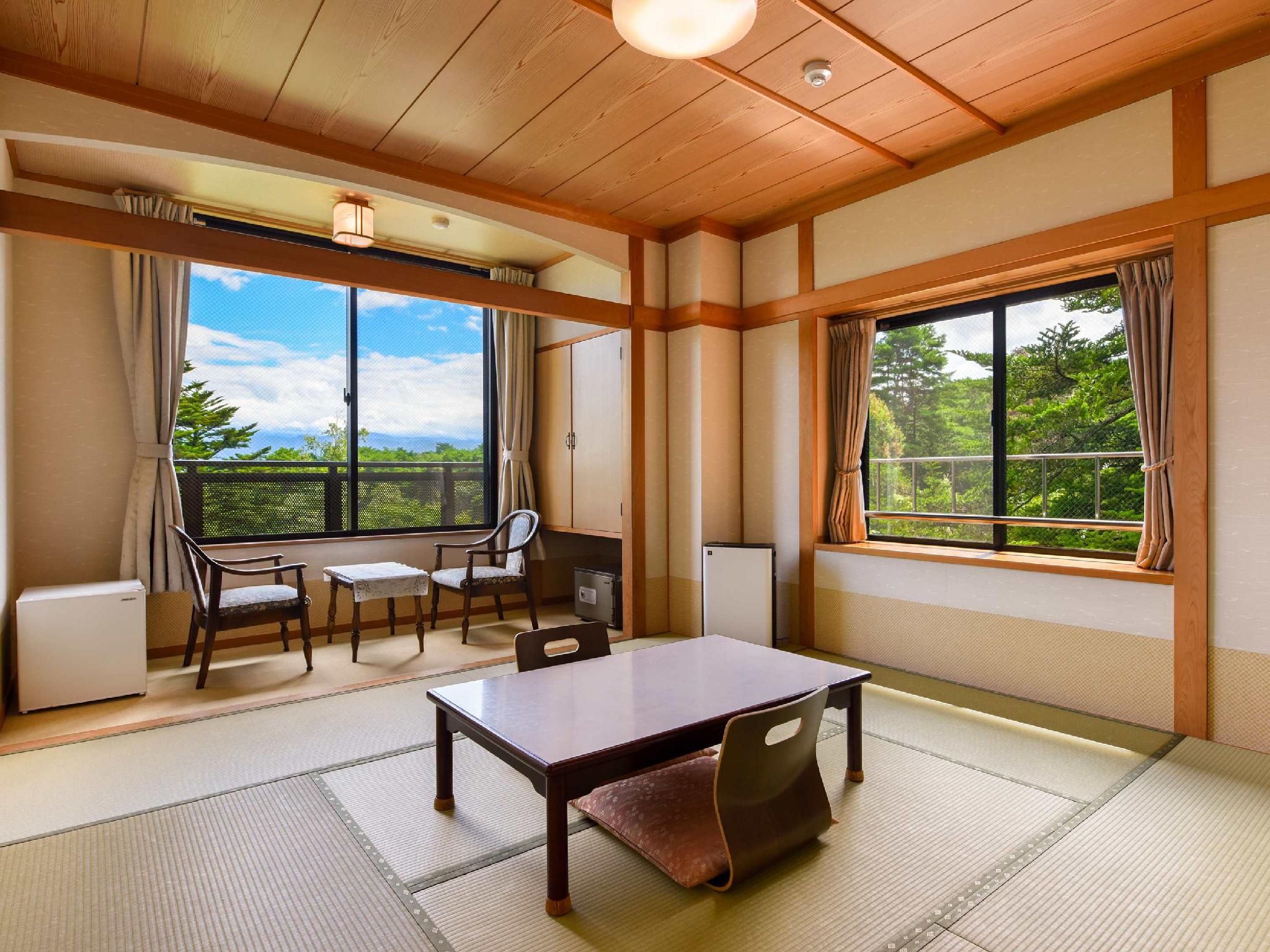 Lake Side Japanese Style 8 Tatami