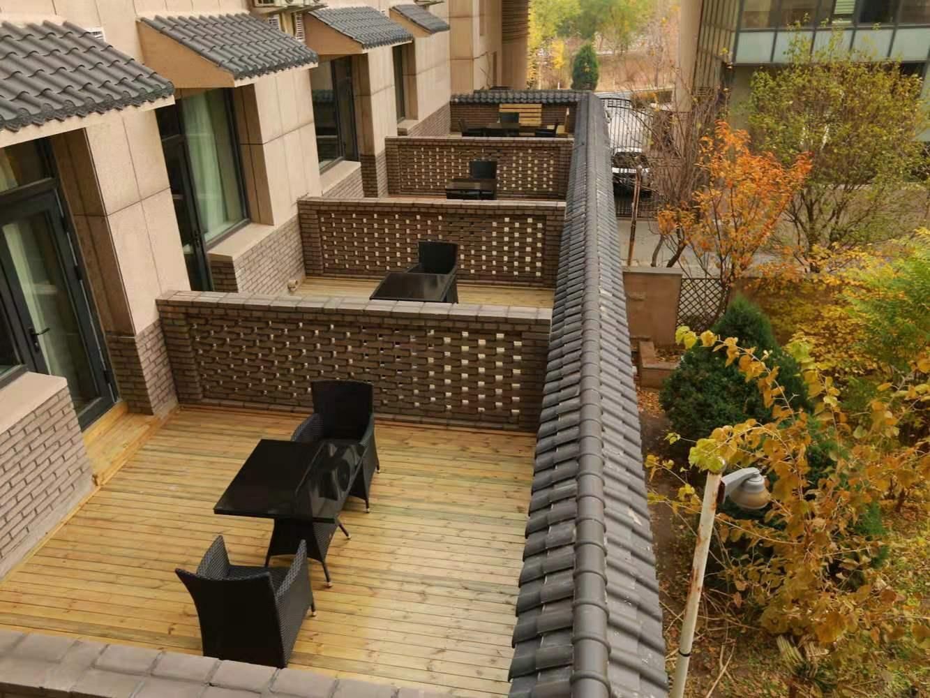 Xana - Bed Room With View