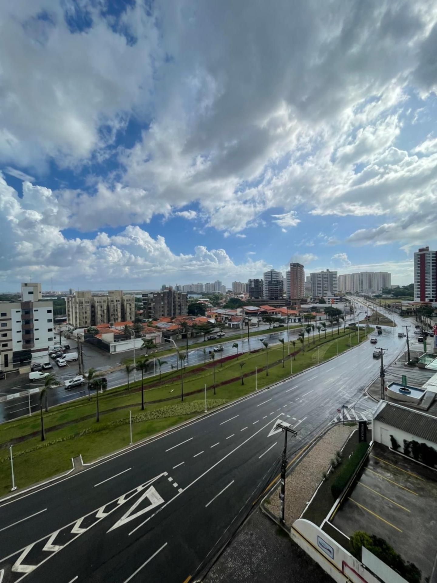 Apartment with Lake View