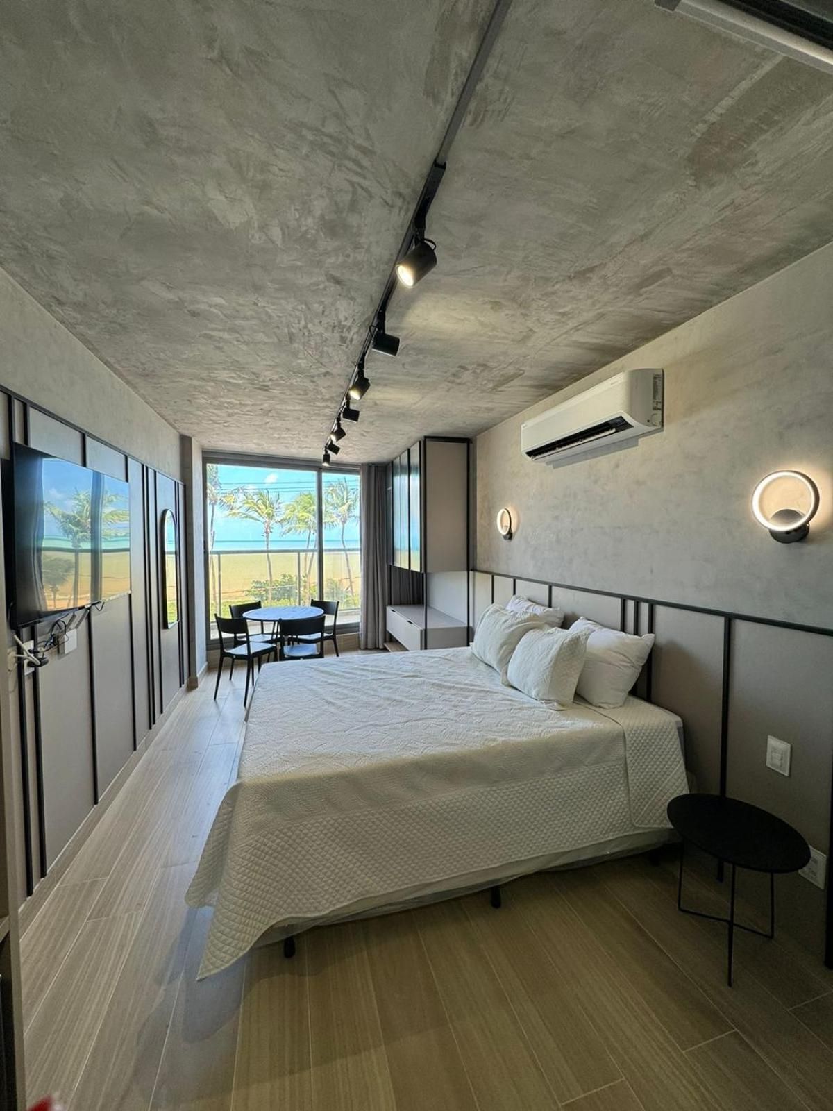 Deluxe Suite with Sea View