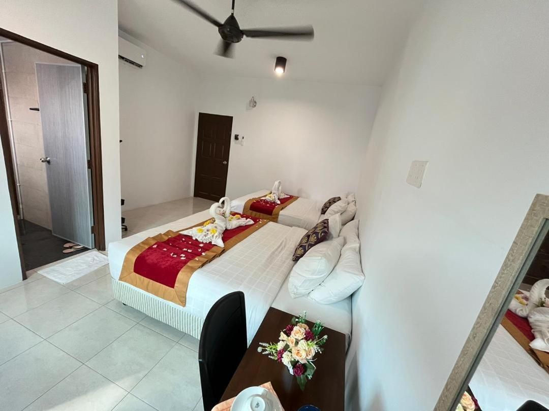 Deluxe Queen Room with Two Queen Beds
