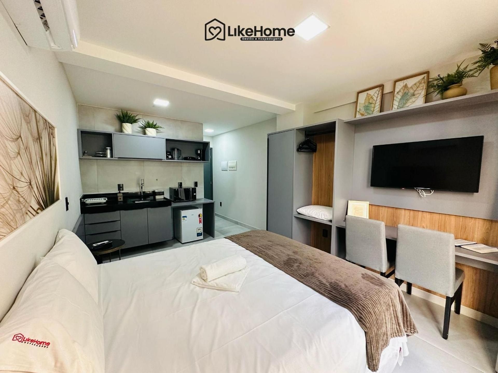 Triple Room with City View