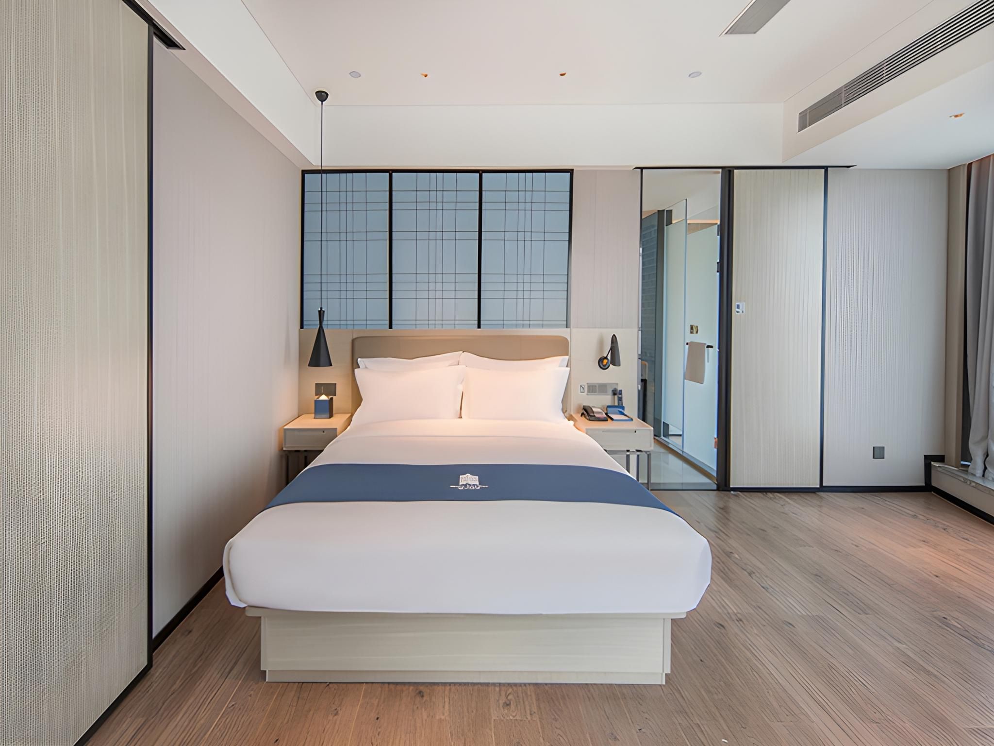 Dossen - Executive Suite
