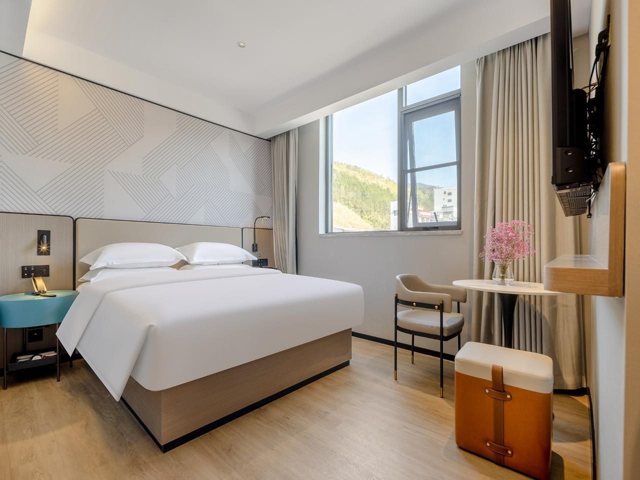 Intelligent Standard Queen Room