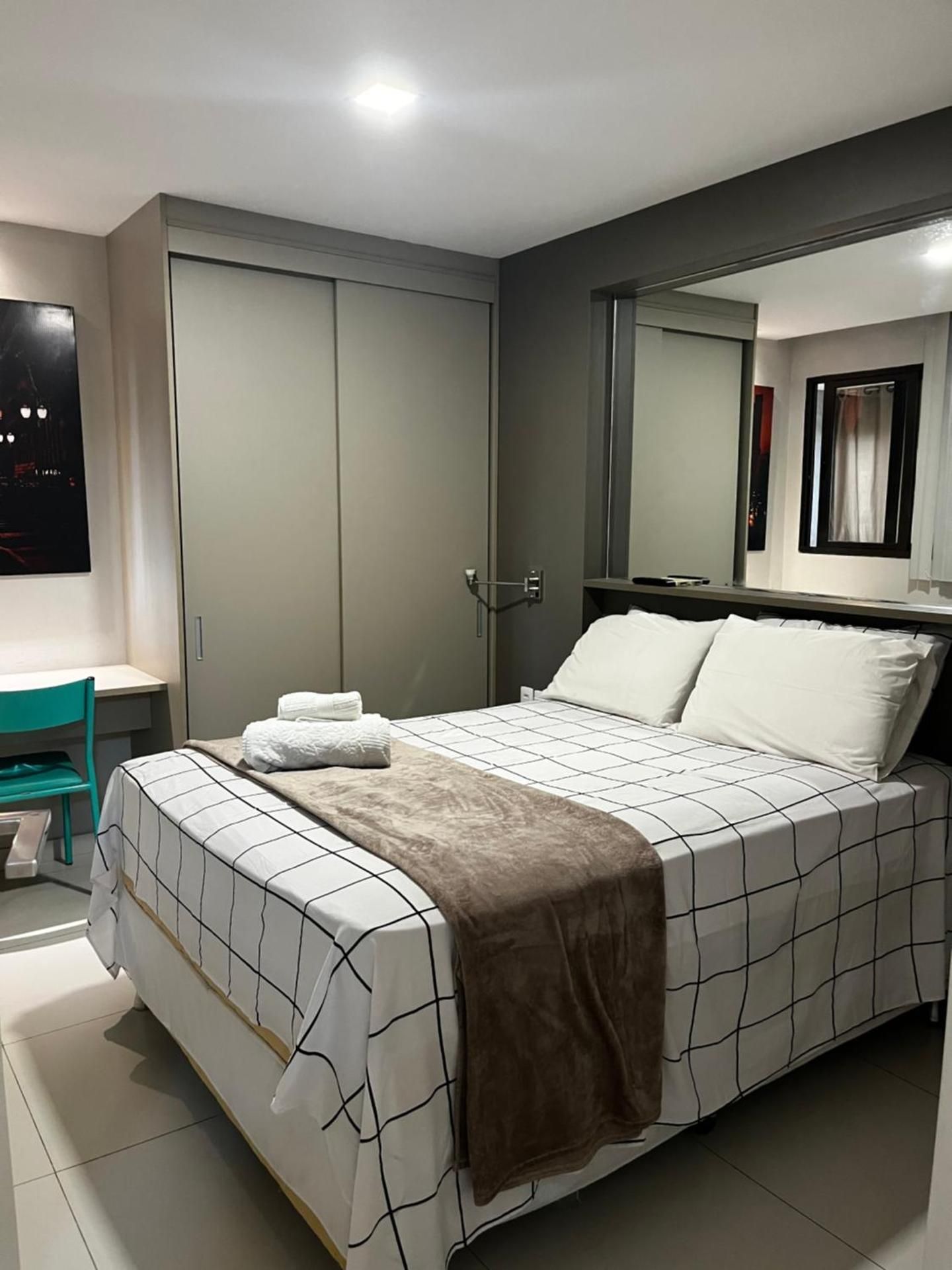 One-Bedroom Deluxe Apartment