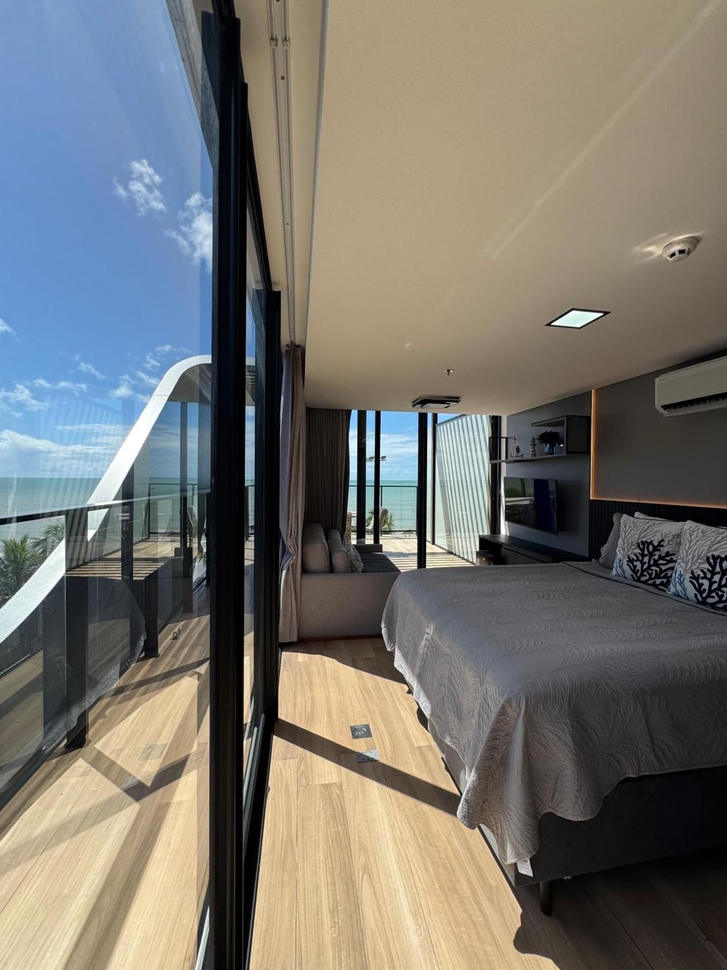 One-Bedroom Premium Apartment with Ocean View