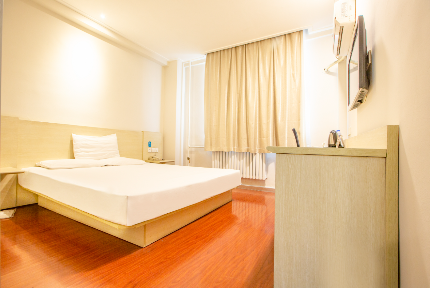 Huazhu - Room With Bed