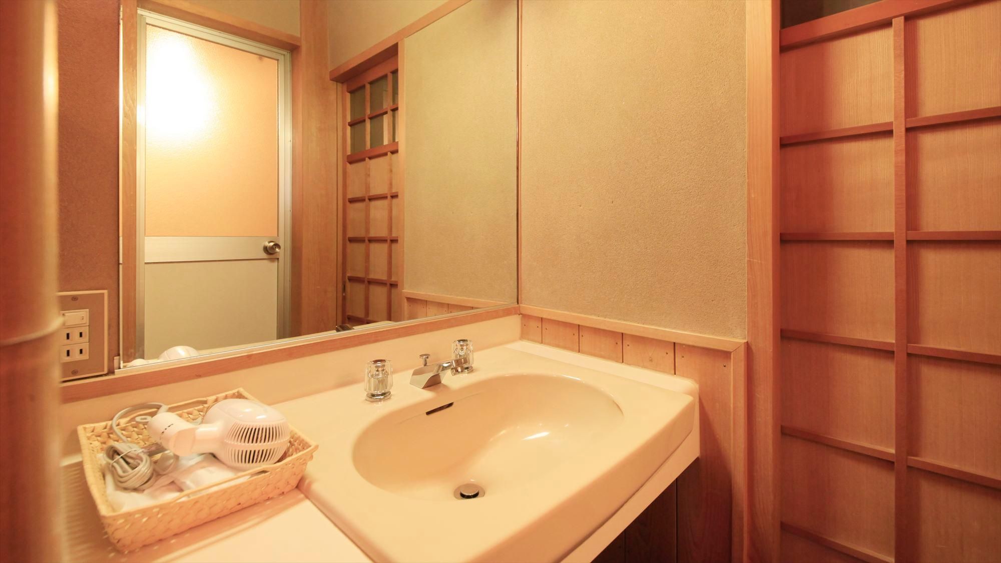 Japanese Style Room with 8 Tatami without View