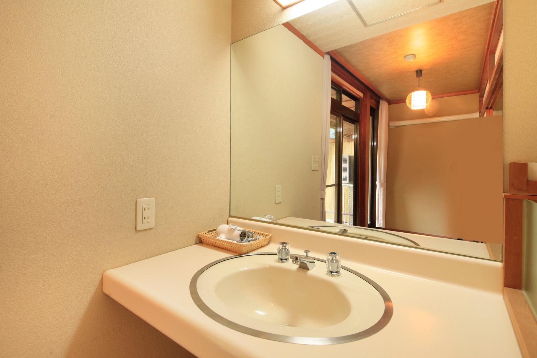 Japanese Style Room with 8 Tatami and Open-Air Bath