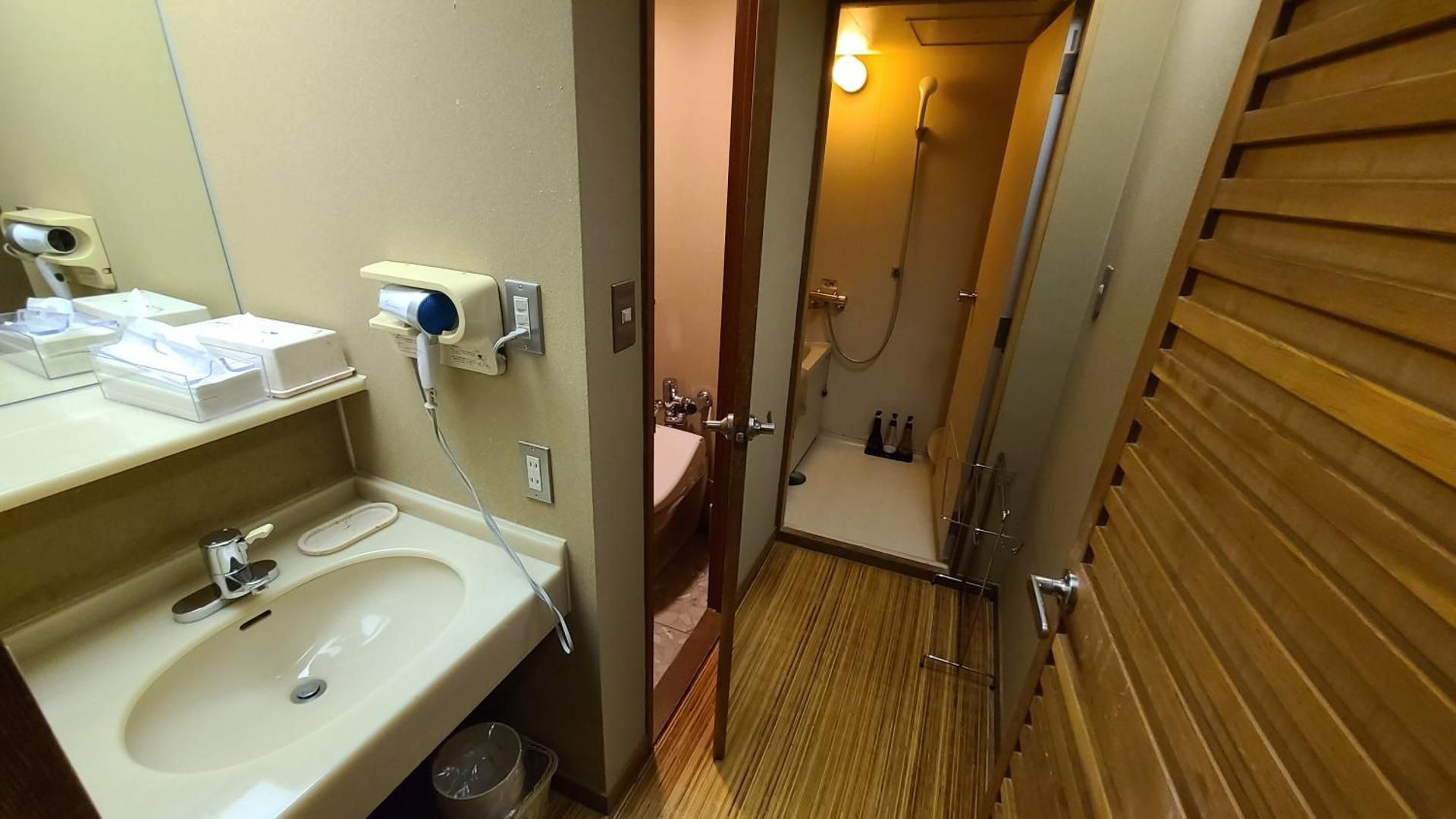 Japanese-Western Style Room with 10 Tatami and 2 Single Beds - Non-Smoking