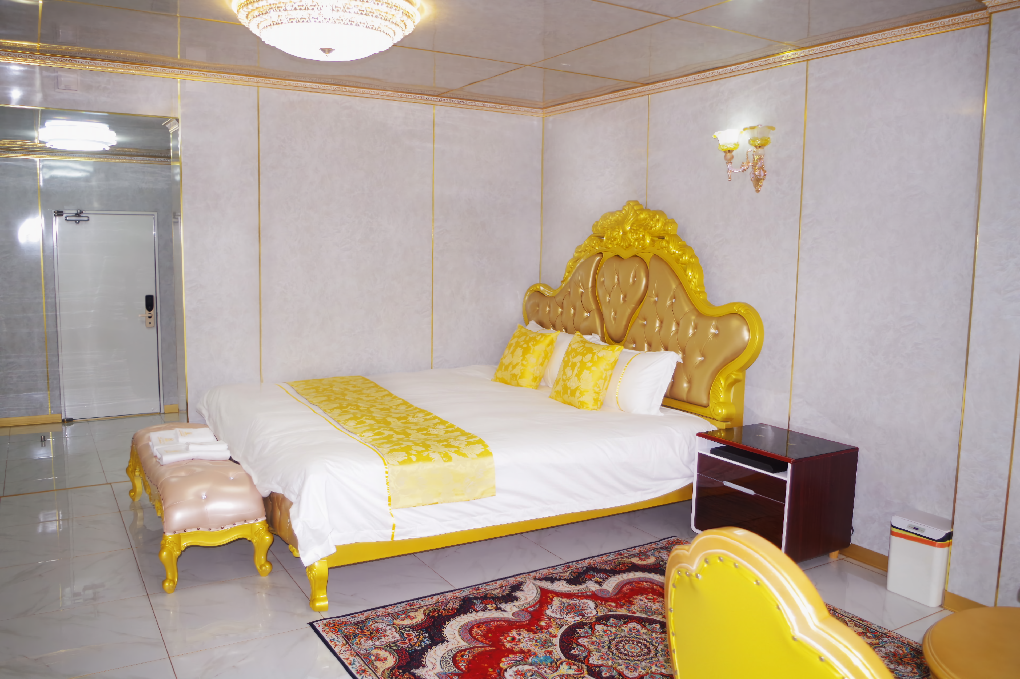 Superior - 1 King Bed