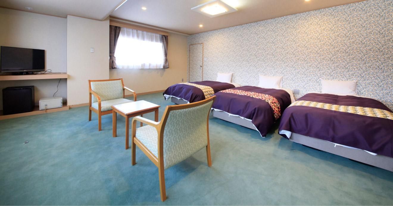 Western Style Room H with 3 Beds, Shower and Toilet - Non-Smoking