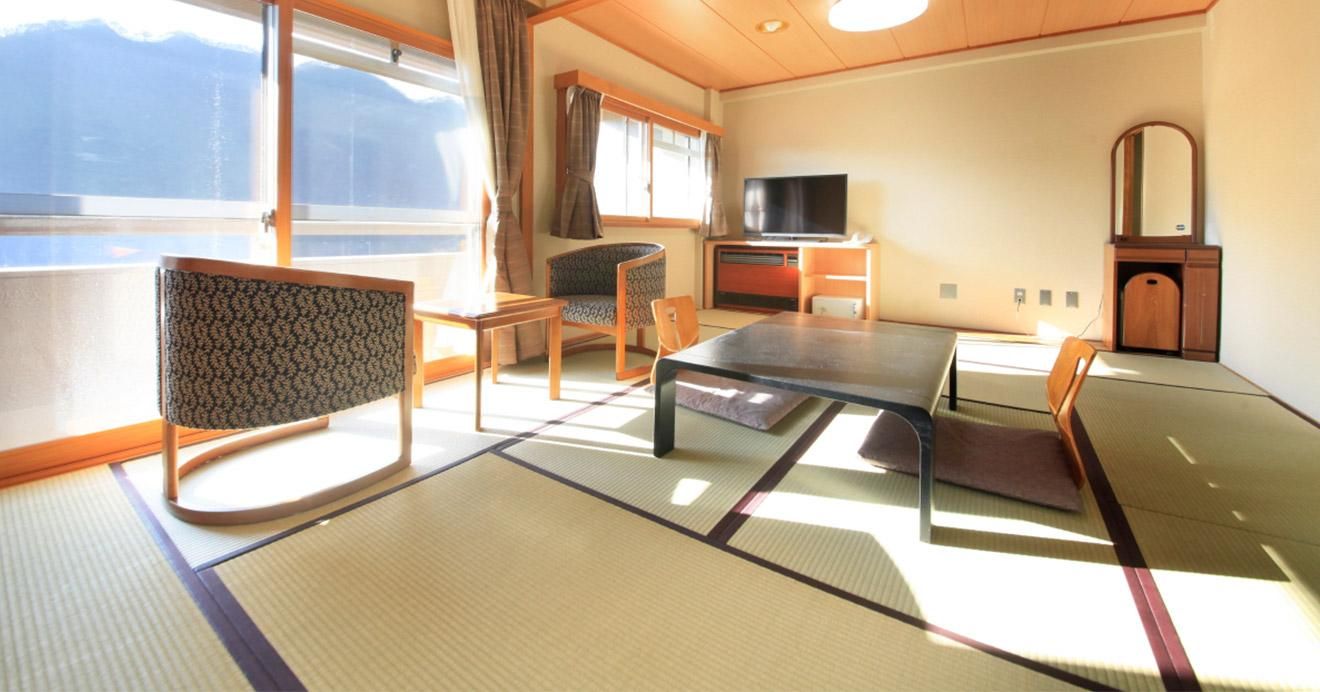 Japanese-Western Style Room F with 2 Beds, 12 Tatami and Bathroom - Non-Smoking