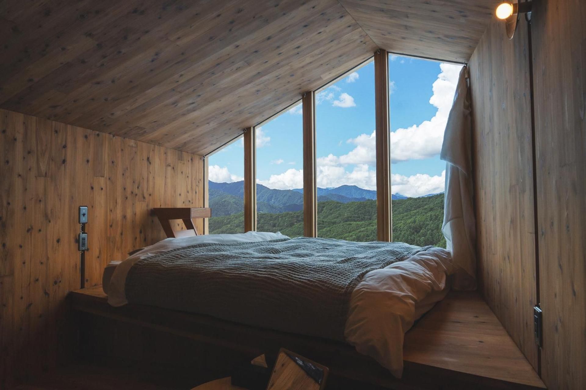 Suite with Mountain View