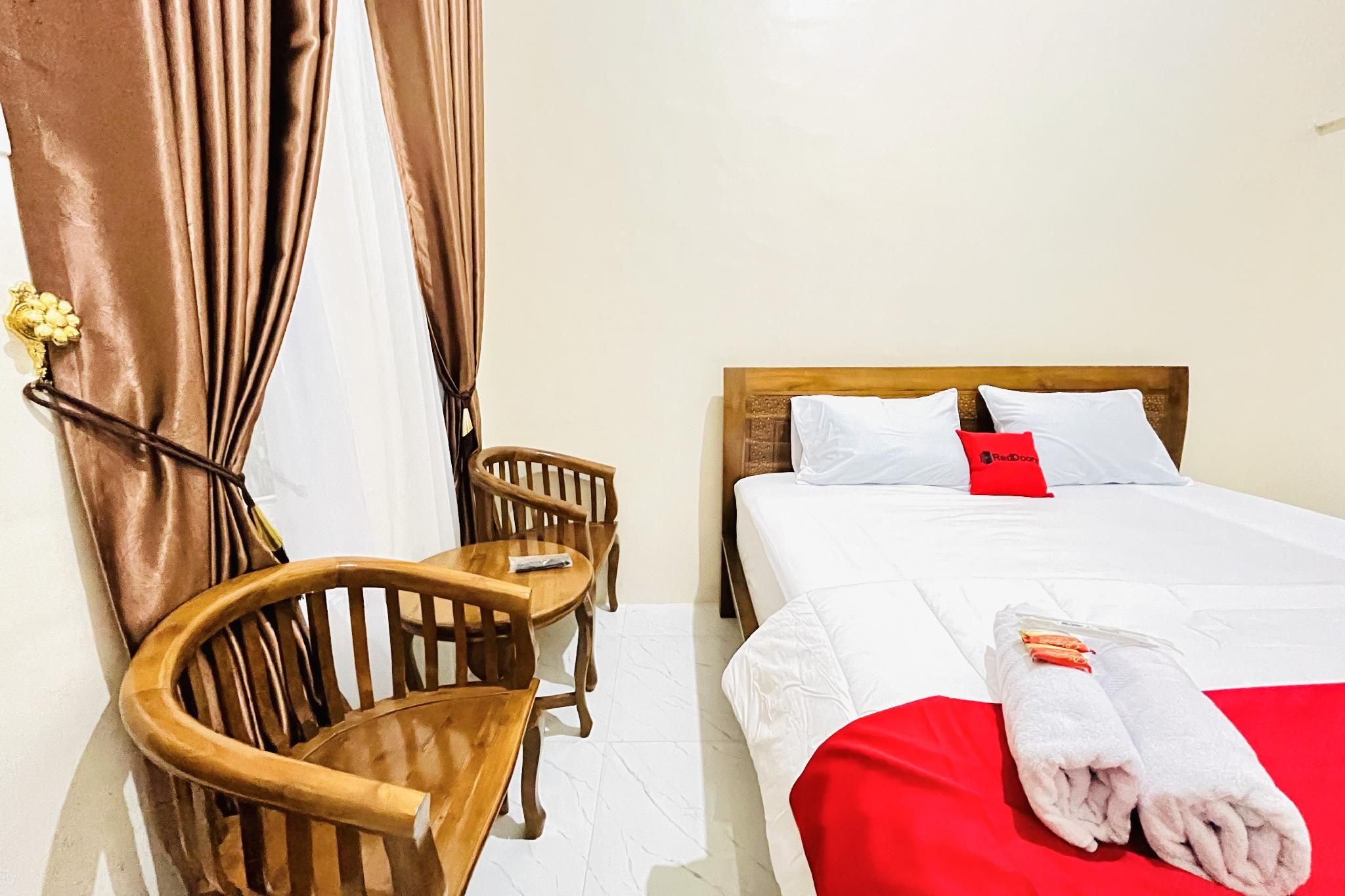 RedDoorz Room