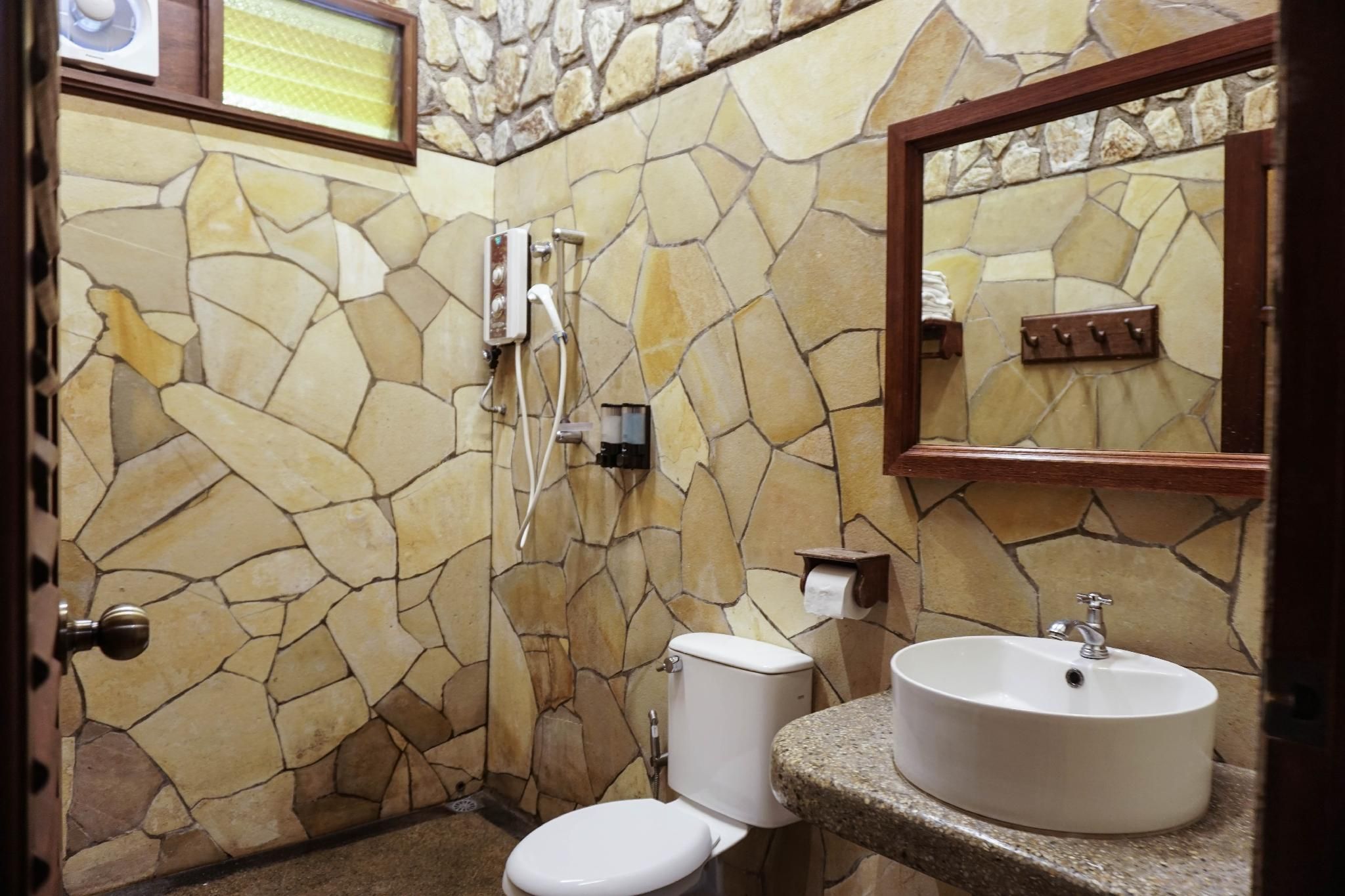 Stone Villa Family Suite