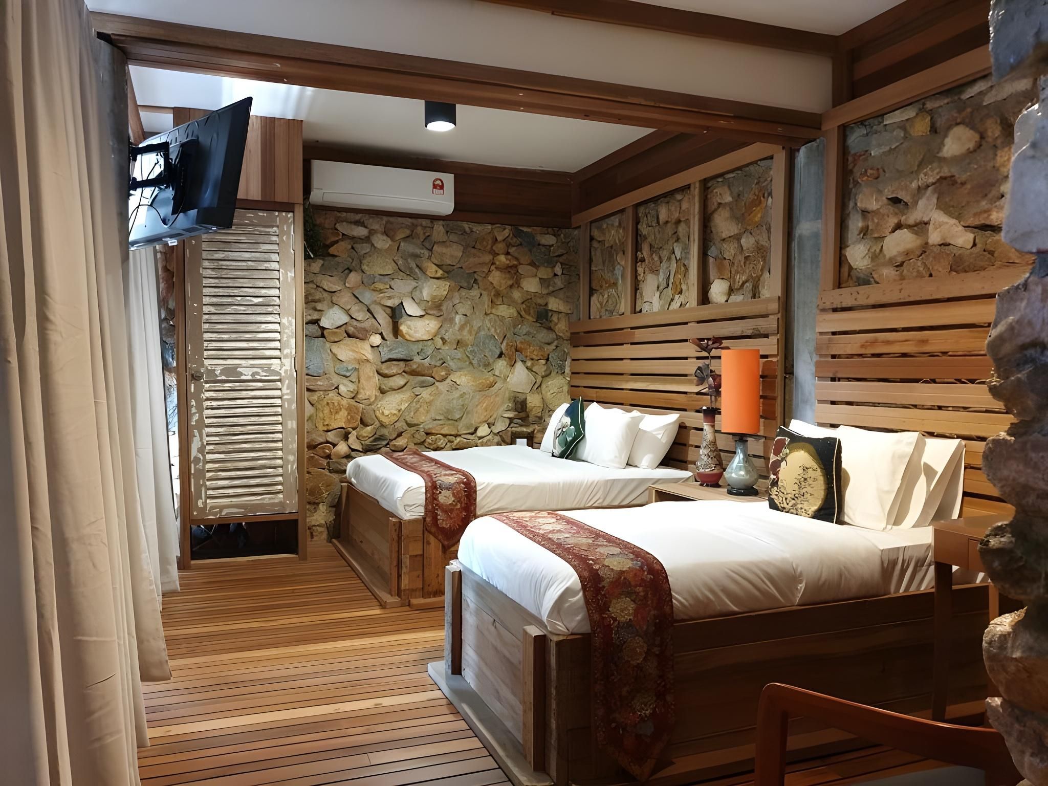 Athome Resort Triple Deluxe Room