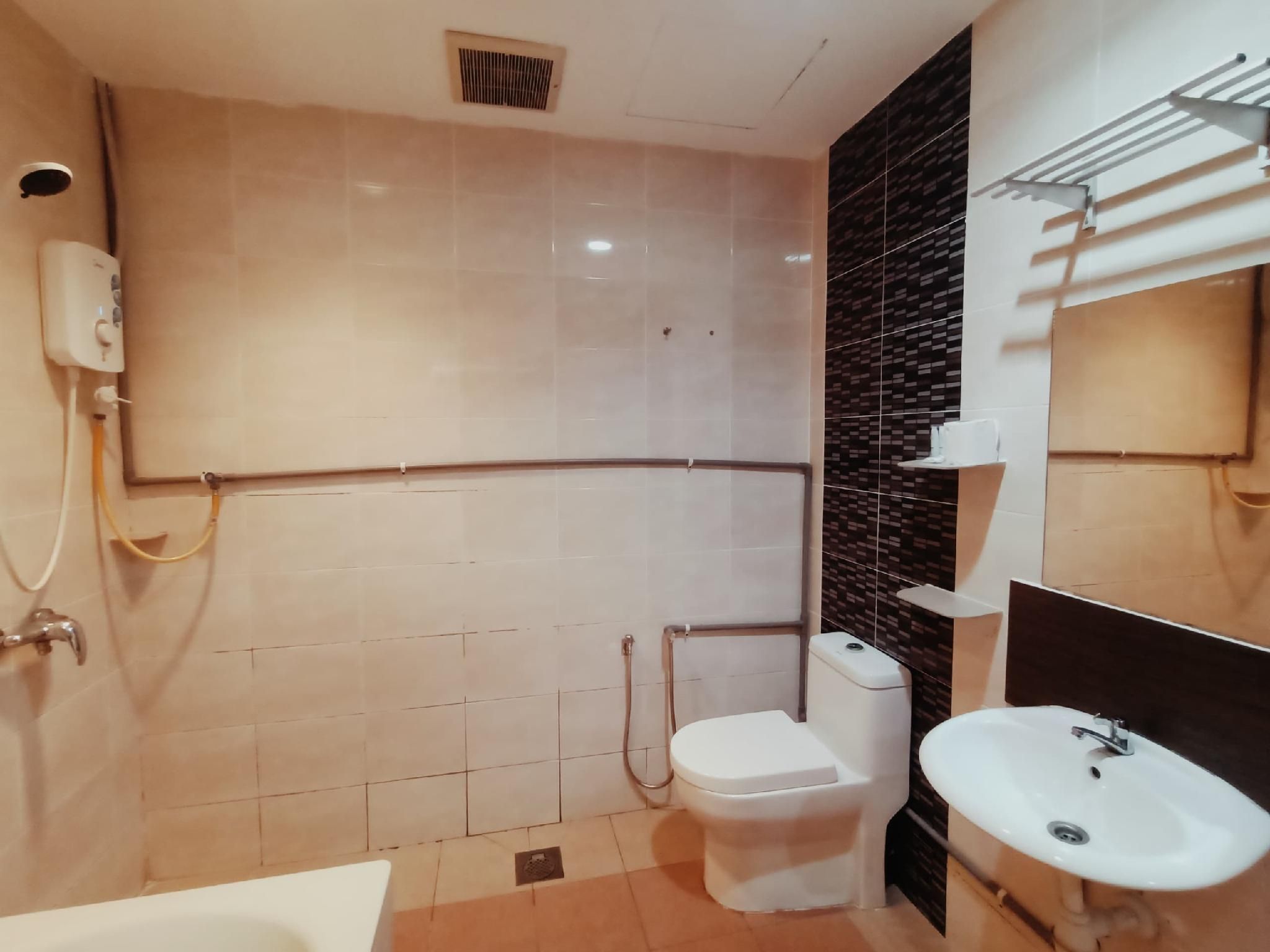 One World Lodging Double Bed Executive 2