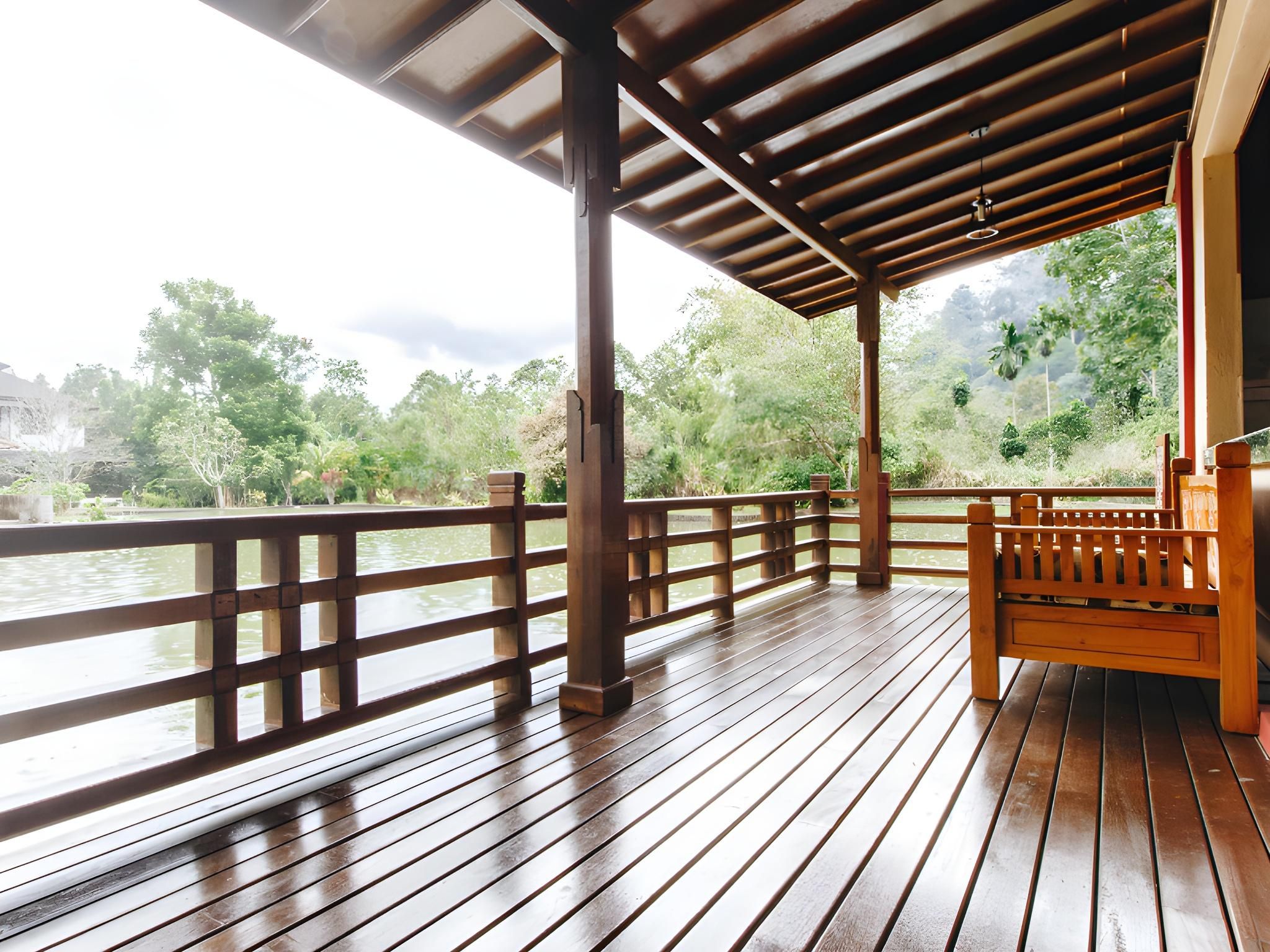 Al Sakinah Resort Lake view