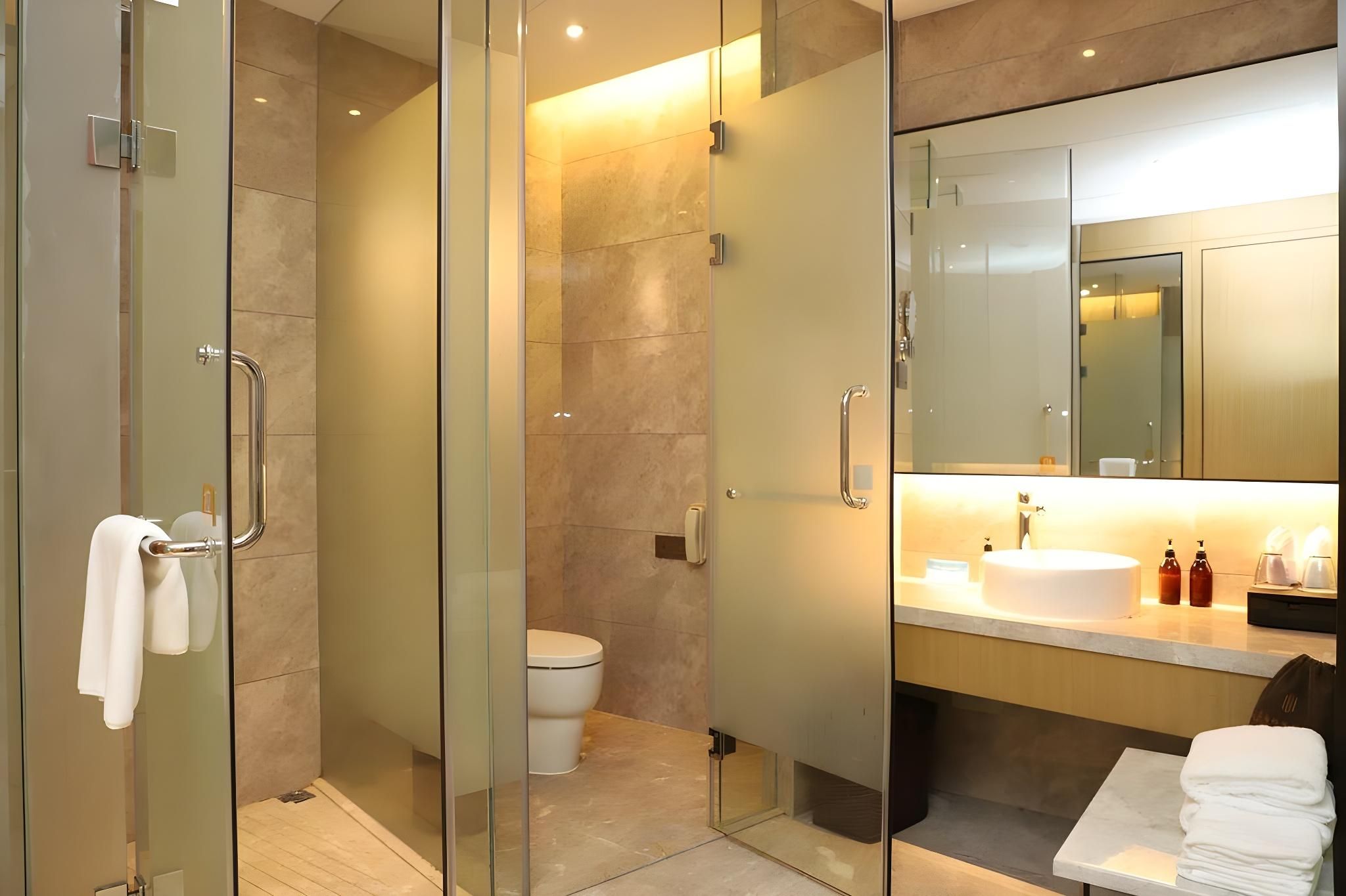 Deluxe Panoramic Queen Room