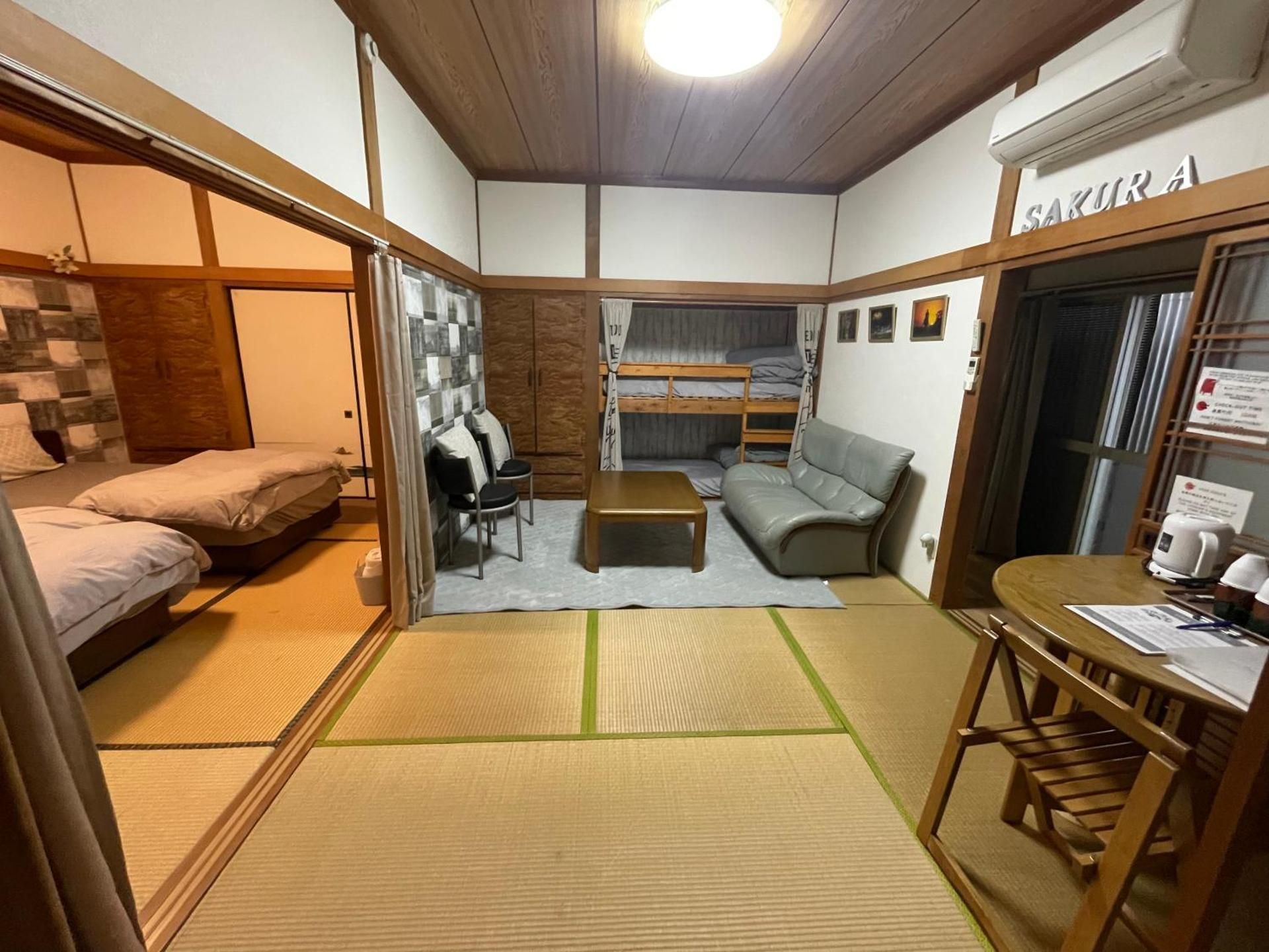 Deluxe Family Room