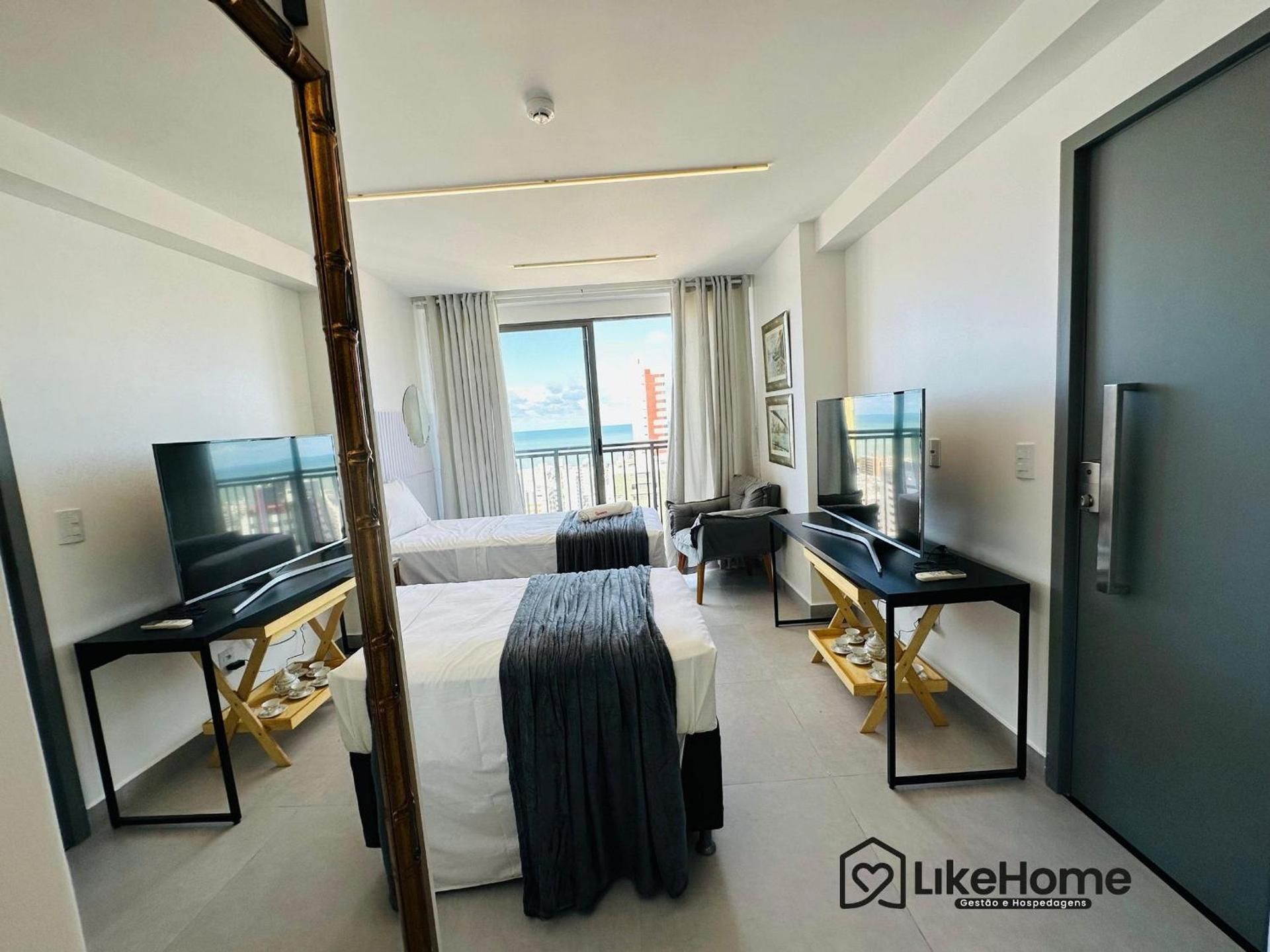 Superior Apartment with City View