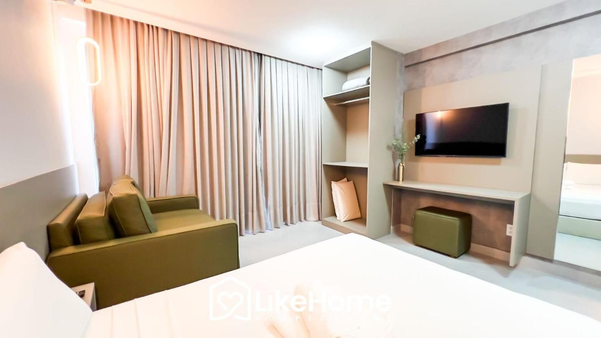 Apartment with City View