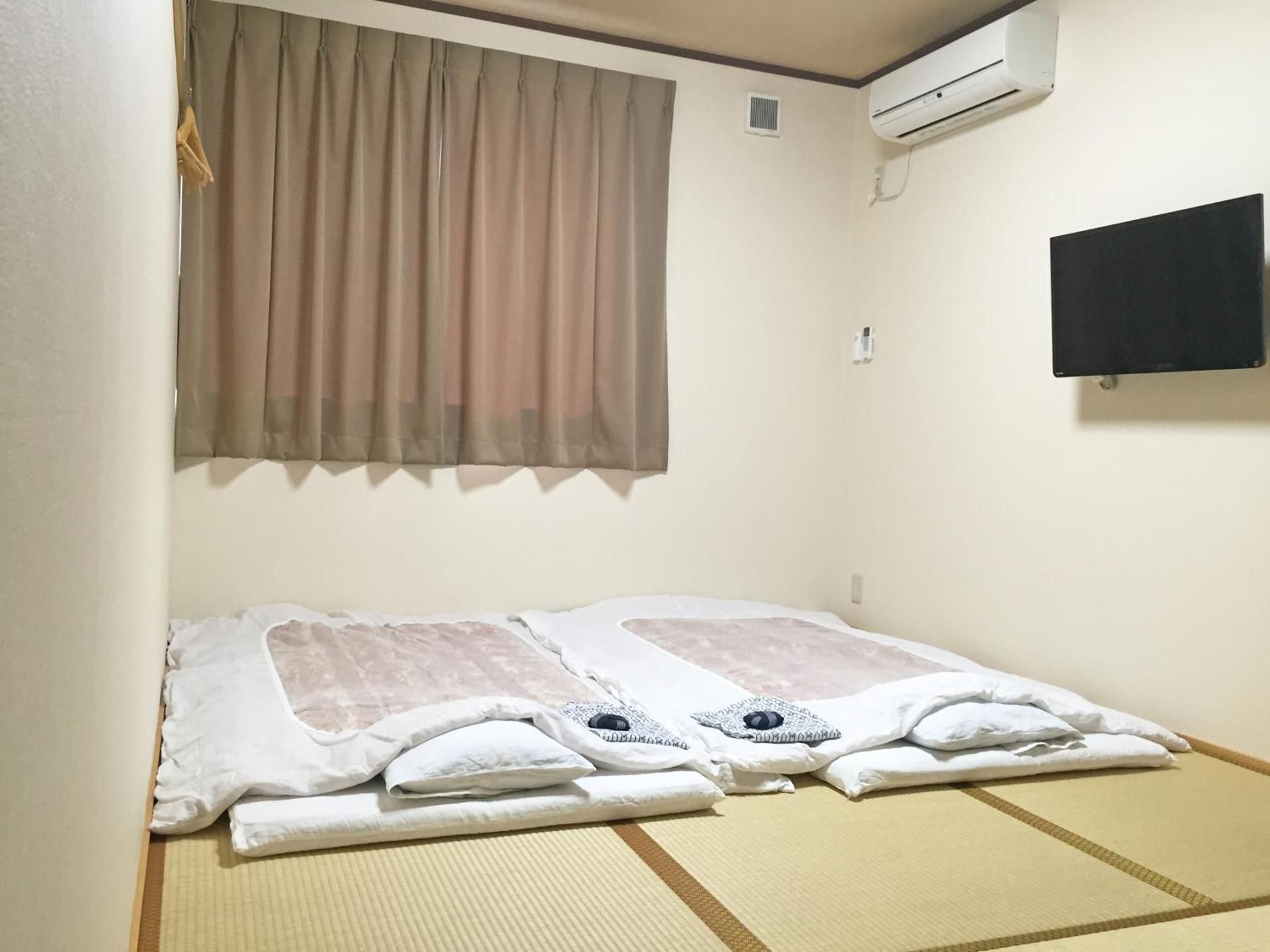 Japanese Style Triple Room with Shared Bathroom