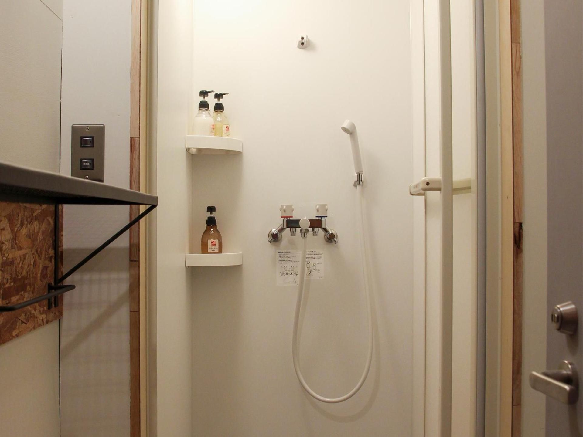 Standard Twin Room with Shared Bathroom